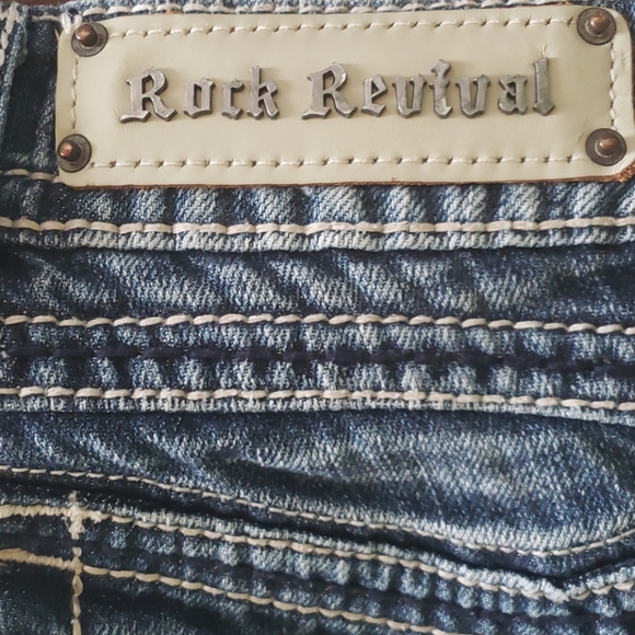 Rock Revival shorts size 24 Distressed